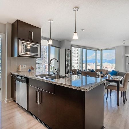 Stunning 2 Bedroom Condo With Downtown Views!!! Vancouver Exterior foto
