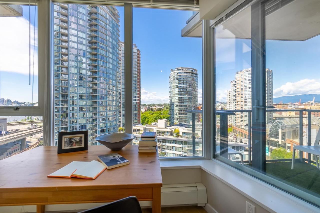 Stunning 2 Bedroom Condo With Downtown Views!!! Vancouver Exterior foto