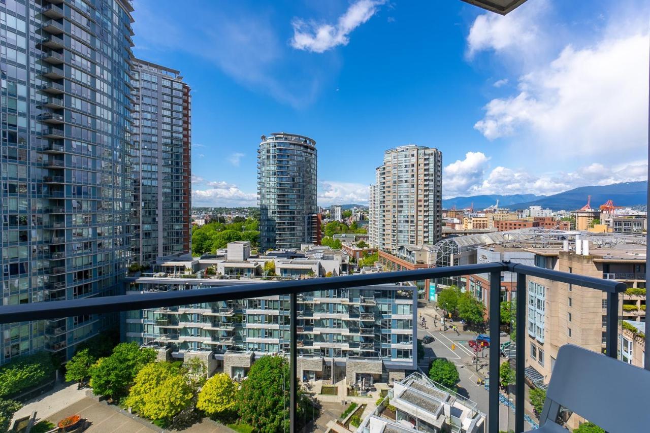 Stunning 2 Bedroom Condo With Downtown Views!!! Vancouver Exterior foto