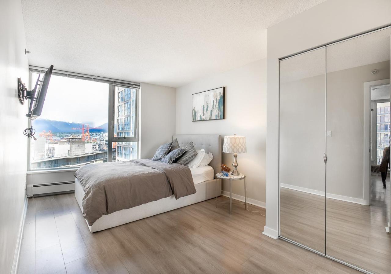 Stunning 2 Bedroom Condo With Downtown Views!!! Vancouver Exterior foto
